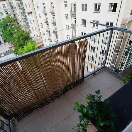 Appartamento Spacious Residential With Balcony By Tv Tower